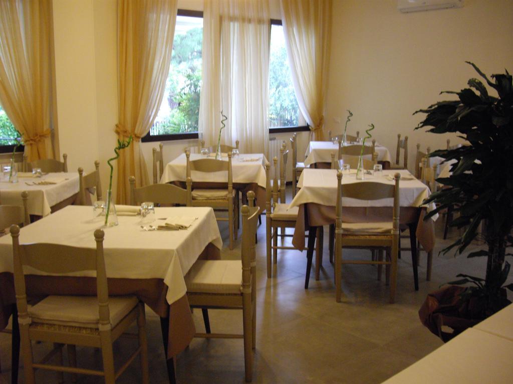 Residenza Hotel Garden Toscolano Maderno Extérieur photo